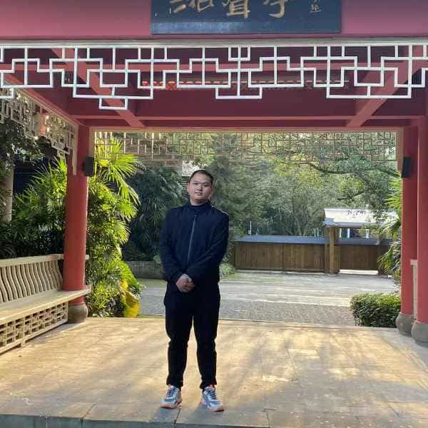 31岁岁重庆单身帅哥 - 昆明吉缘网