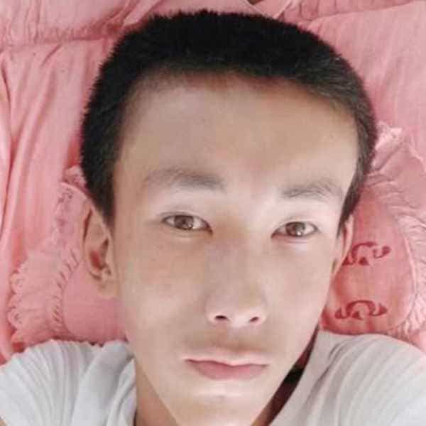 22岁岁山东单身帅哥 - 昆明吉缘网